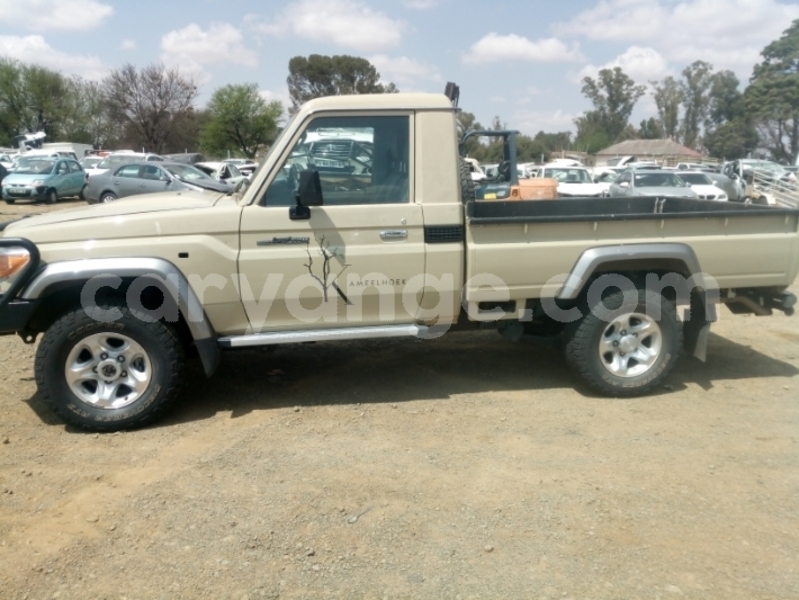 Big with watermark toyota land cruiser namibia windhoek 25342