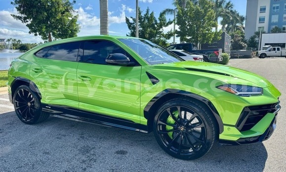 Acheter Occasion Voiture Lamborghini Urus Vert à Bethanien, Karas