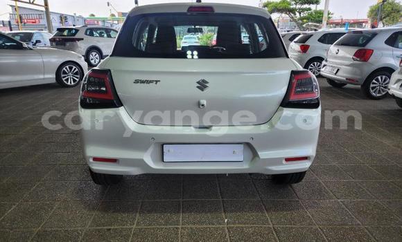 Acheter Occasion Voiture Suzuki Swift Blanc à Gobabis, Omaheke Acheter Occasion Voiture Suzuki Swift Blanc à Gobabis, Omaheke
