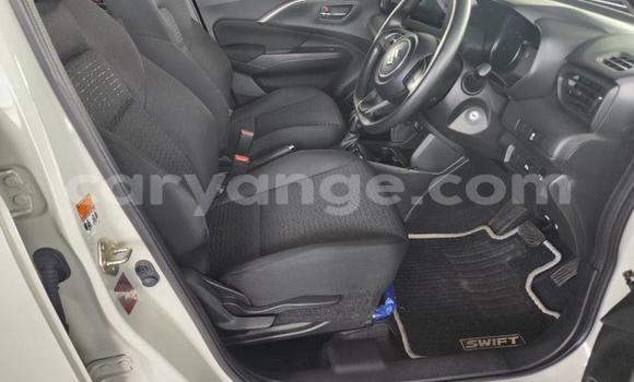 Acheter Occasion Voiture Suzuki Swift Blanc à Gobabis, Omaheke Acheter Occasion Voiture Suzuki Swift Blanc à Gobabis, Omaheke