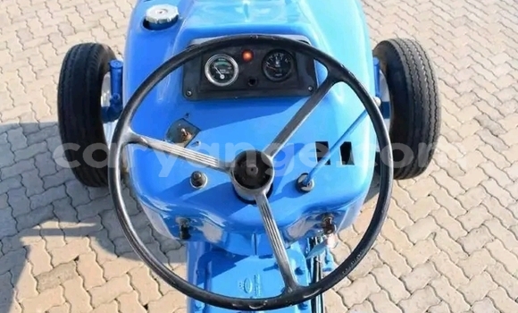 Buy Used Ford E 150 Cargo Van Blue Truck in Gobabis in Omaheke Buy Used Ford E 150 Cargo Van Blue Truck in Gobabis in Omaheke