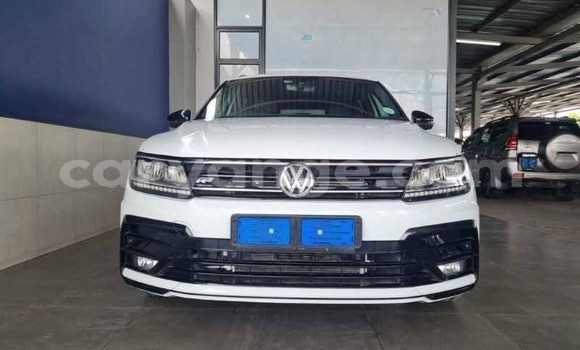 Buy Used Volkswagen Tiguan White Car in Gobabis in Omaheke