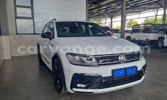 Buy Used Volkswagen Tiguan White Car in Gobabis in Omaheke Buy Used Volkswagen Tiguan White Car in Gobabis in Omaheke