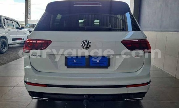 Buy Used Volkswagen Tiguan White Car in Gobabis in Omaheke Buy Used Volkswagen Tiguan White Car in Gobabis in Omaheke
