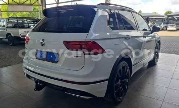 Buy Used Volkswagen Tiguan White Car in Gobabis in Omaheke Buy Used Volkswagen Tiguan White Car in Gobabis in Omaheke