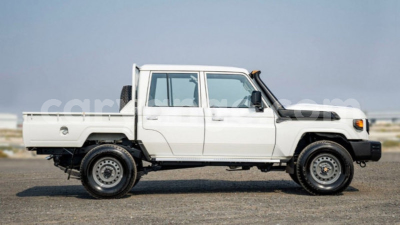 Big with watermark toyota land cruiser namibia windhoek 25388