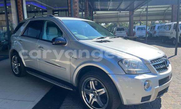Buy Used Mercedes-Benz ML–Class White Car in Gobabis in Omaheke Buy Used Mercedes-Benz ML–Class White Car in Gobabis in Omaheke