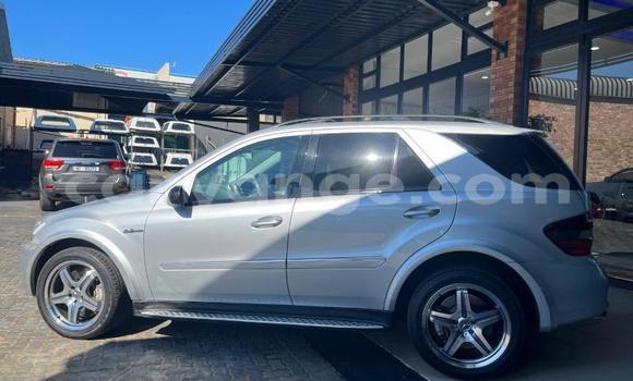 Buy Used Mercedes-Benz ML–Class White Car in Gobabis in Omaheke Buy Used Mercedes-Benz ML–Class White Car in Gobabis in Omaheke