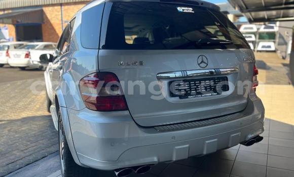 Buy Used Mercedes-Benz ML–Class White Car in Gobabis in Omaheke Buy Used Mercedes-Benz ML–Class White Car in Gobabis in Omaheke