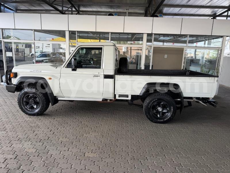 Big with watermark toyota land cruiser omaheke gobabis 25401