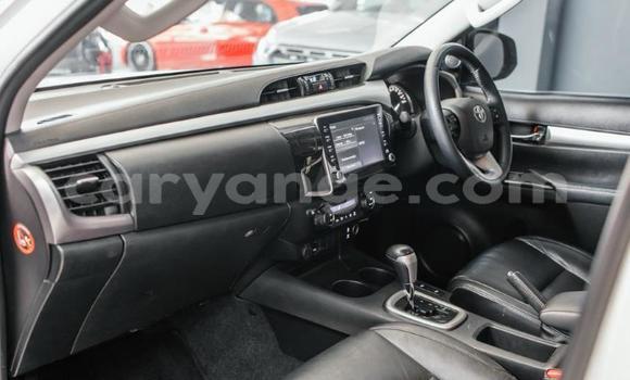 Acheter Occasion Voiture Toyota Hilux Blanc à Gobabis, Omaheke Acheter Occasion Voiture Toyota Hilux Blanc à Gobabis, Omaheke