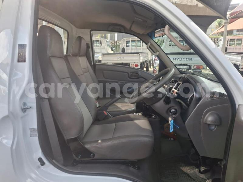 Big with watermark hyundai h200 omaheke gobabis 25407