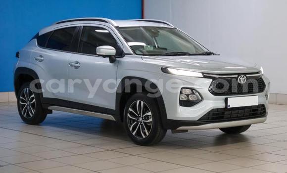 Buy Used Toyota Starlet White Car in Gobabis in Omaheke Buy Used Toyota Starlet White Car in Gobabis in Omaheke