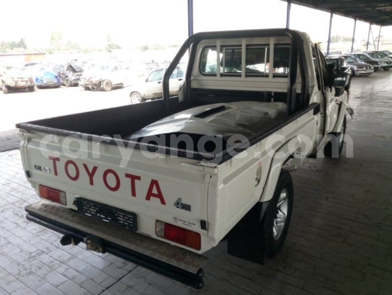 Big with watermark toyota land cruiser namibia windhoek 25417