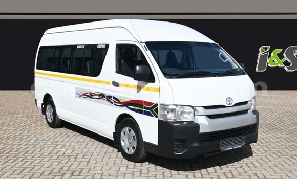 Buy Used Toyota 4Runner White Car in Windhoek in Namibia