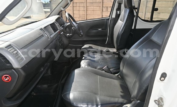 Buy Used Toyota 4Runner White Car in Windhoek in Namibia Buy Used Toyota 4Runner White Car in Windhoek in Namibia