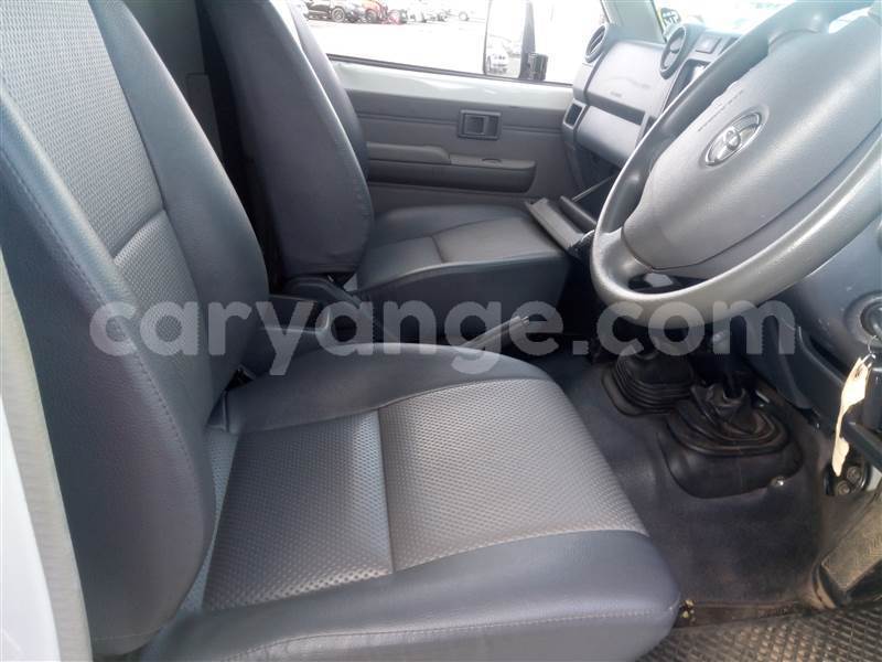 Big with watermark toyota land cruiser namibia swakopmund 25426