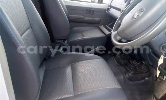 Buy Used Toyota Land Cruiser White Car in Swakopmund in Namibia Buy Used Toyota Land Cruiser White Car in Swakopmund in Namibia