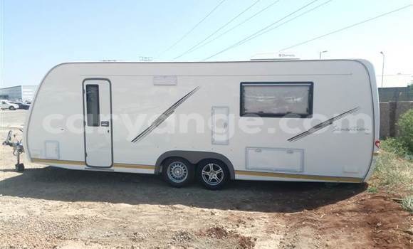 Acheter Occasion Utilitaire Ford E 150 Cargo Van Blanc à Windhoek, Namibie Acheter Occasion Utilitaire Ford E 150 Cargo Van Blanc à Windhoek, Namibie