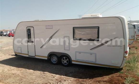Acheter Occasion Utilitaire Ford E 150 Cargo Van Blanc à Windhoek, Namibie Acheter Occasion Utilitaire Ford E 150 Cargo Van Blanc à Windhoek, Namibie