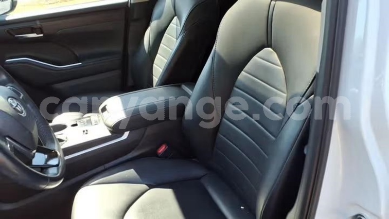 Big with watermark toyota highlander namibia windhoek 25437
