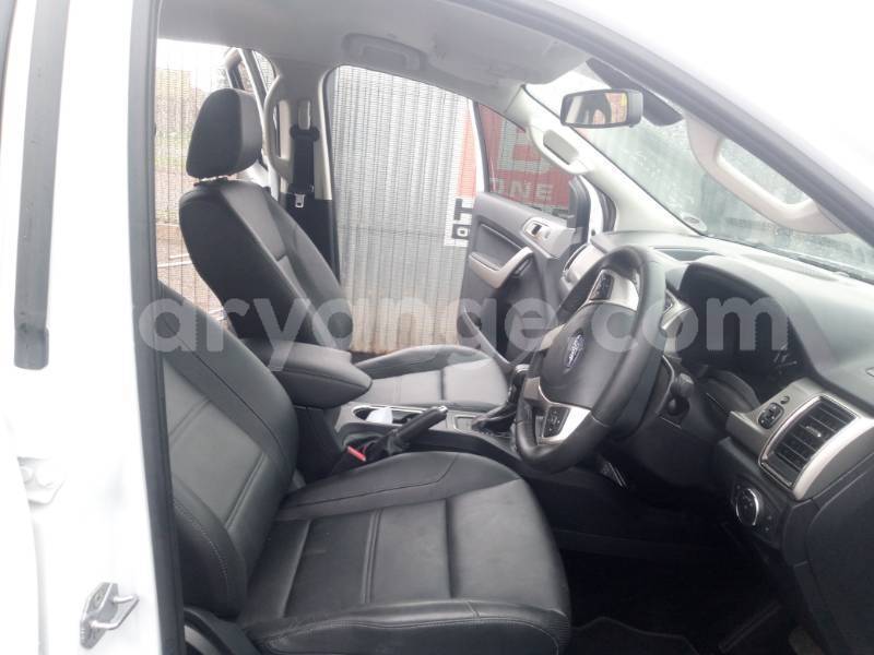 Big with watermark ford everest omaheke gobabis 25471