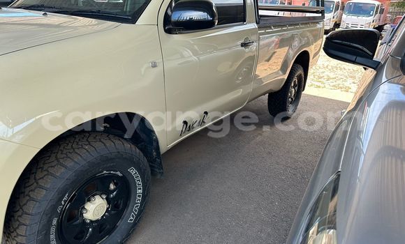 Buy Used Toyota Hilux Brown Car in Tsumeb in Oshikoto Buy Used Toyota Hilux Brown Car in Tsumeb in Oshikoto