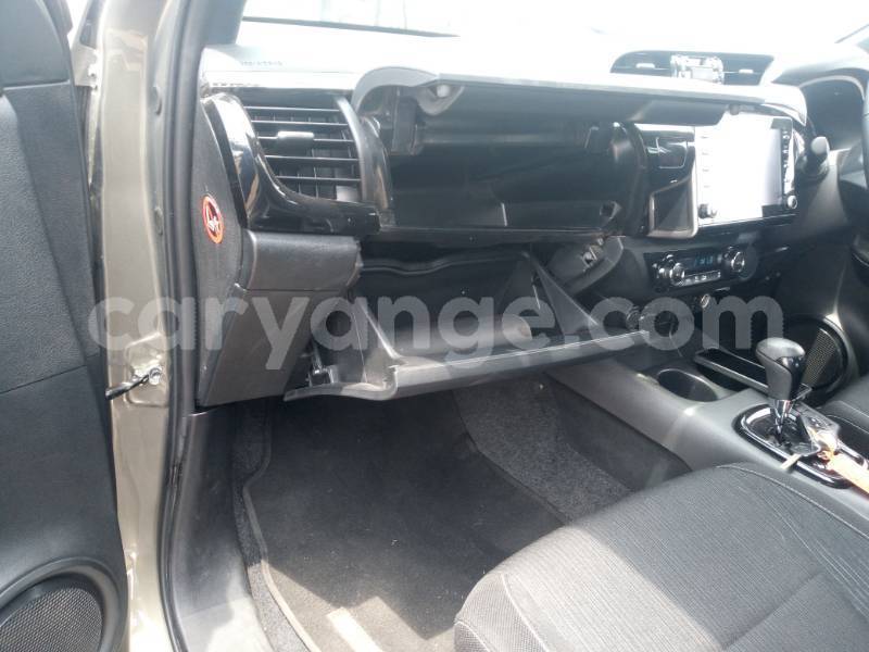 Big with watermark toyota hilux namibia swakopmund 25474
