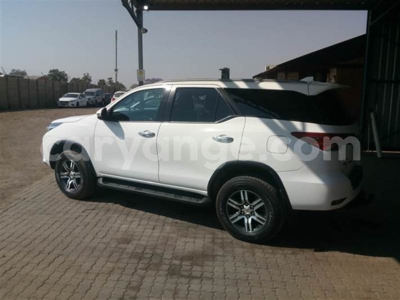 Big with watermark toyota fortuner namibia grootfontein 25476