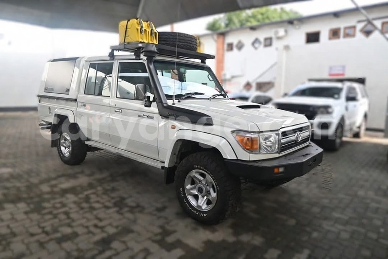 Big with watermark toyota land cruiser namibia windhoek 25479