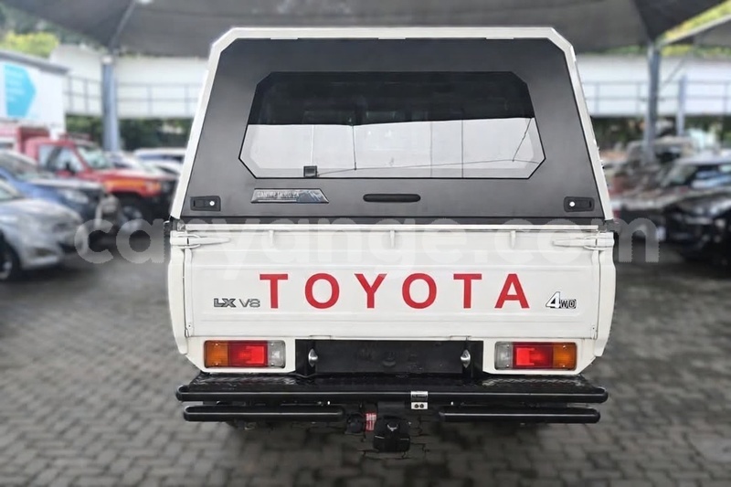Big with watermark toyota land cruiser namibia windhoek 25479