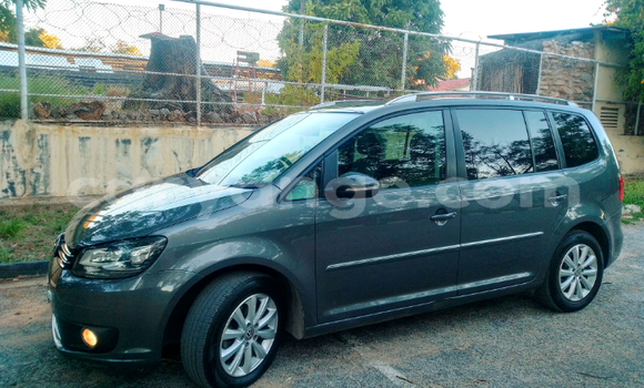 Buy Used Volkswagen Touran Other Car in Tsumeb in Oshikoto