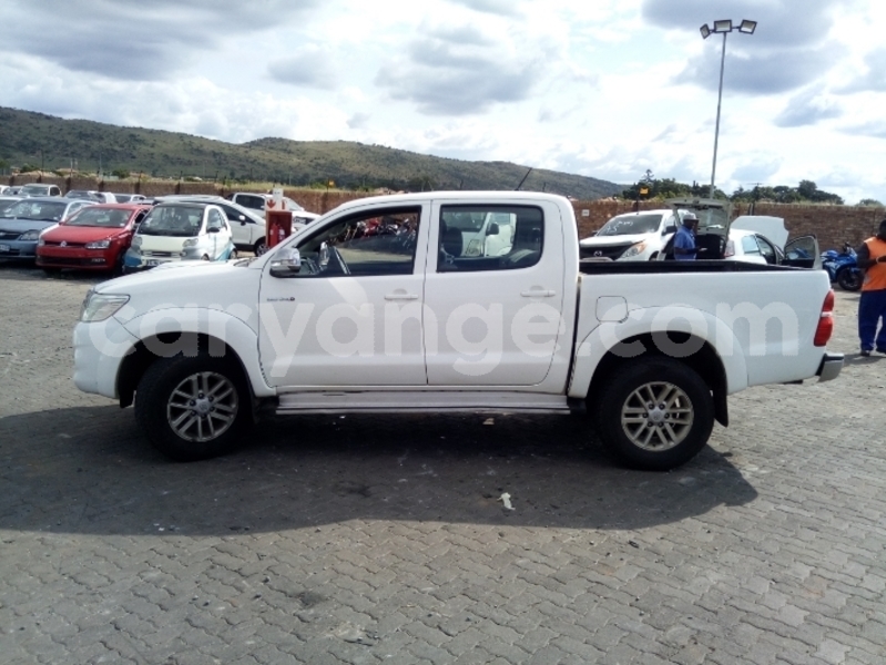 Big with watermark toyota hilux erongo karibib 25487