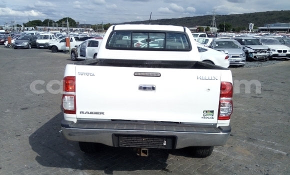 Buy Used Toyota Hilux White Car in Karibib in Erongo Buy Used Toyota Hilux White Car in Karibib in Erongo