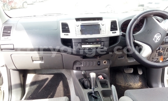 Buy Used Toyota Hilux White Car in Karibib in Erongo Buy Used Toyota Hilux White Car in Karibib in Erongo