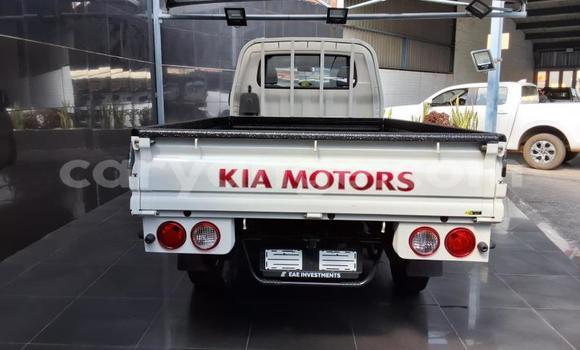 Acheter Occasion Voiture Kia K7 Blanc à Gobabis, Omaheke Acheter Occasion Voiture Kia K7 Blanc à Gobabis, Omaheke