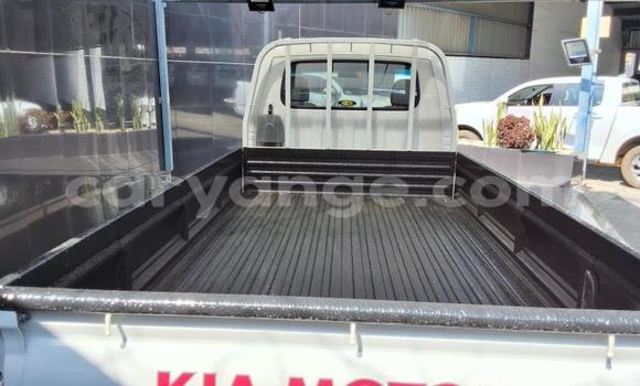 Acheter Occasion Voiture Kia K7 Blanc à Gobabis, Omaheke Acheter Occasion Voiture Kia K7 Blanc à Gobabis, Omaheke
