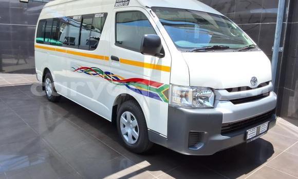 Acheter Occasion Voiture Toyota Hi Ace Blanc à Gobabis, Omaheke Acheter Occasion Voiture Toyota Hi Ace Blanc à Gobabis, Omaheke