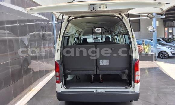 Acheter Occasion Voiture Toyota Hi Ace Blanc à Gobabis, Omaheke Acheter Occasion Voiture Toyota Hi Ace Blanc à Gobabis, Omaheke