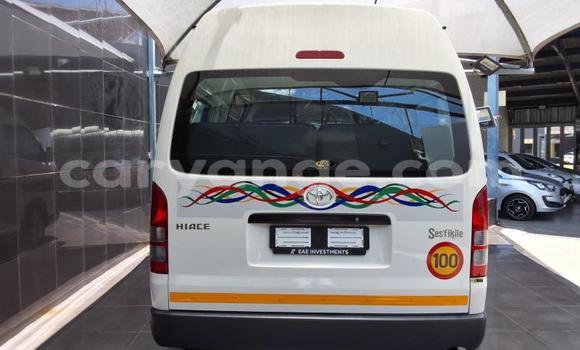 Acheter Occasion Voiture Toyota Hi Ace Blanc à Gobabis, Omaheke Acheter Occasion Voiture Toyota Hi Ace Blanc à Gobabis, Omaheke