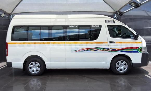 Acheter Occasion Voiture Toyota Hi Ace Blanc à Gobabis, Omaheke Acheter Occasion Voiture Toyota Hi Ace Blanc à Gobabis, Omaheke