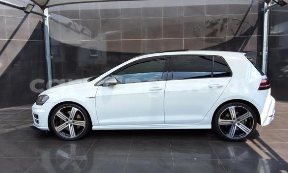 Acheter Occasion Voiture Volkswagen Golf R Blanc à Gobabis, Omaheke Acheter Occasion Voiture Volkswagen Golf R Blanc à Gobabis, Omaheke