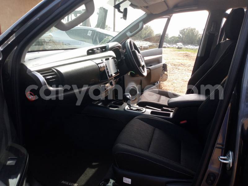 Big with watermark toyota hilux namibia swakopmund 25504