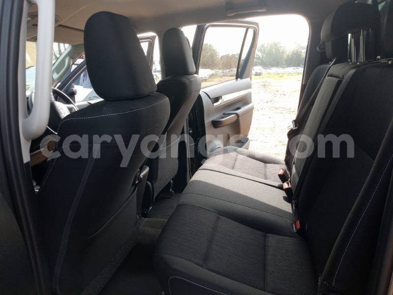 Big with watermark toyota hilux namibia swakopmund 25504