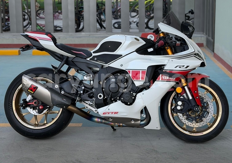 Big with watermark yamaha r1 namibia windhoek 25506