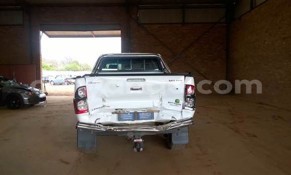 Buy Used Toyota Hilux White Car in Katima Mulilo in Caprivi Buy Used Toyota Hilux White Car in Katima Mulilo in Caprivi