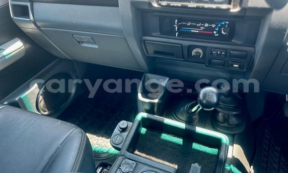 Buy Used Toyota Land Cruiser Blue Car in Swakopmund in Namibia Buy Used Toyota Land Cruiser Blue Car in Swakopmund in Namibia