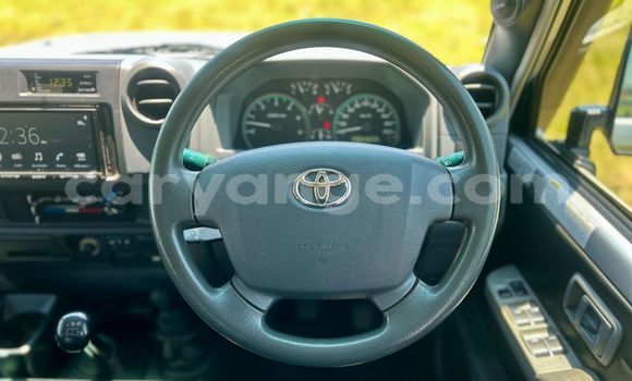 Buy Used Toyota Land Cruiser Blue Car in Swakopmund in Namibia Buy Used Toyota Land Cruiser Blue Car in Swakopmund in Namibia