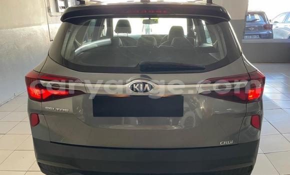 Buy Used Kia Sorento Silver Car in Gobabis in Omaheke Buy Used Kia Sorento Silver Car in Gobabis in Omaheke