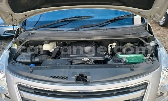 Buy Used Hyundai H1 Silver Car in Gobabis in Omaheke Buy Used Hyundai H1 Silver Car in Gobabis in Omaheke